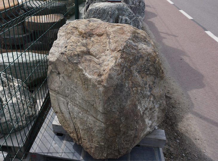 Sanbaseki Stone, Japanese Ornamental Rock - YO06010371