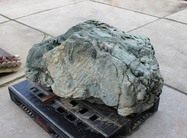 Shikoku Stone, Japanese Ornamental Rock - YO06010575