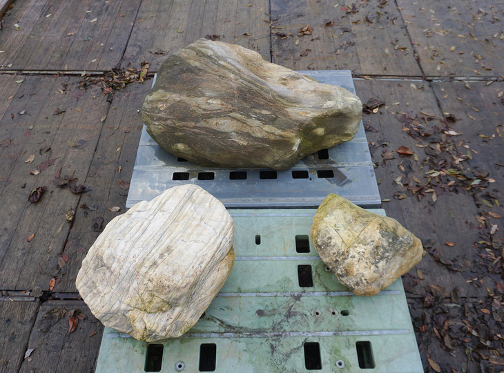 Tora Stone Sanzonseki Set, Japanese Ornamental Rocks - YO06010476