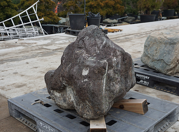 Yase Makkuro Stone, Japanese Ornamental Rock - YO06010233