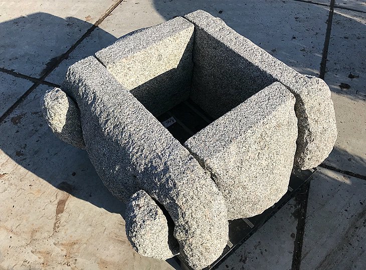 Izutsu, Japanese Stone Well Enclosure - YO07010014
