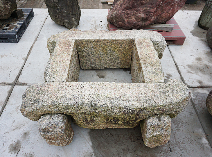 Izutsu, Japanese Stone Well Enclosure - YO07010102