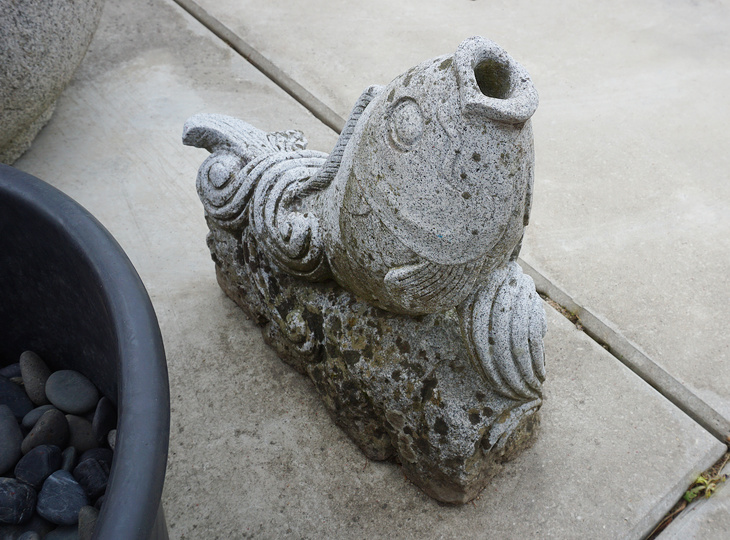 Koi Ishizo, Japanese Stone Koi Statue - YO07010187