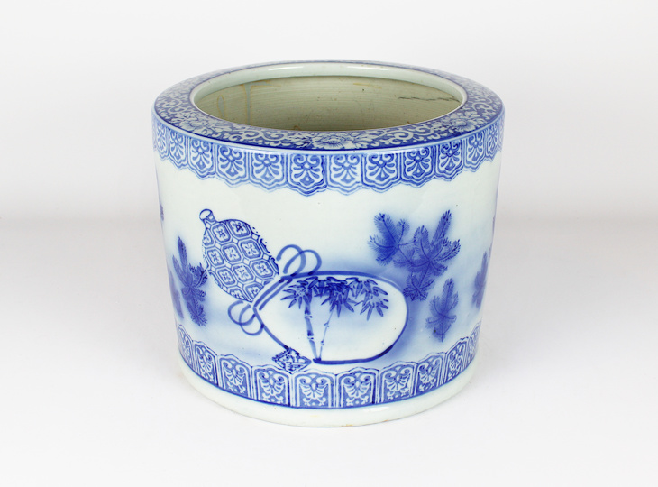 Porcelain Hibachi, Traditional Japanese Fire Bowl - YO07010251