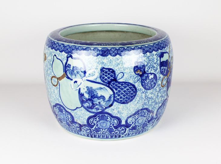 Porcelain Hibachi, Traditional Japanese Fire Bowl - YO07010255