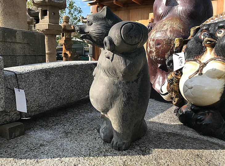 Tanuki, Japanese Ceramic Statue - YO07010016