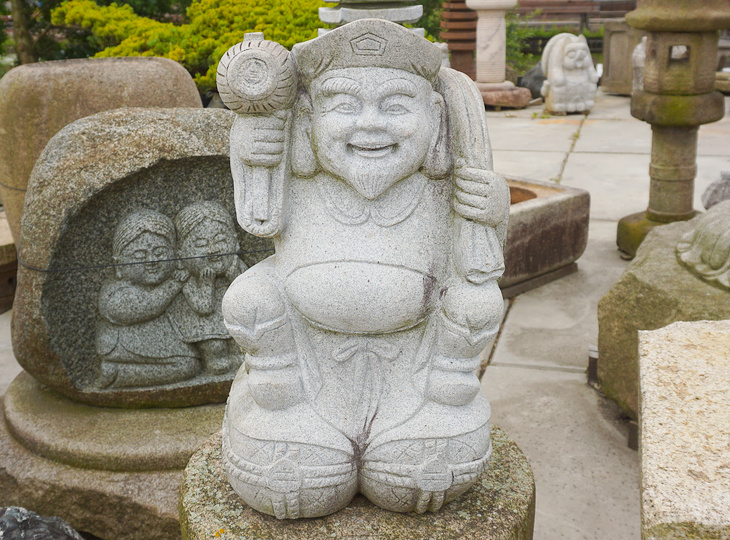 Koop Daikokuten, Japans Stenen Standbeeld te koop - YO07010192