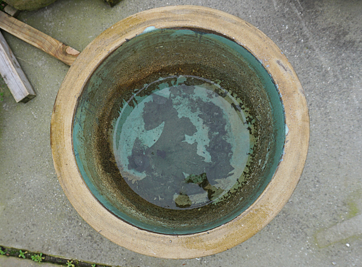 Ryu Mizubachi, Traditionele Japanse Waterpot met Draak - YO07010155