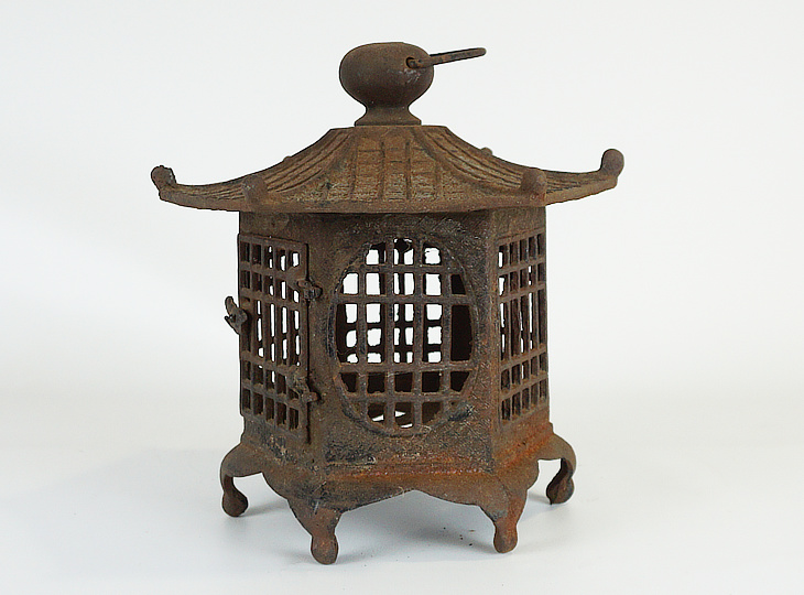 Anraku Tsutakazura Tsuridōrō, Japanese Antique Metal Lantern - YO23010126