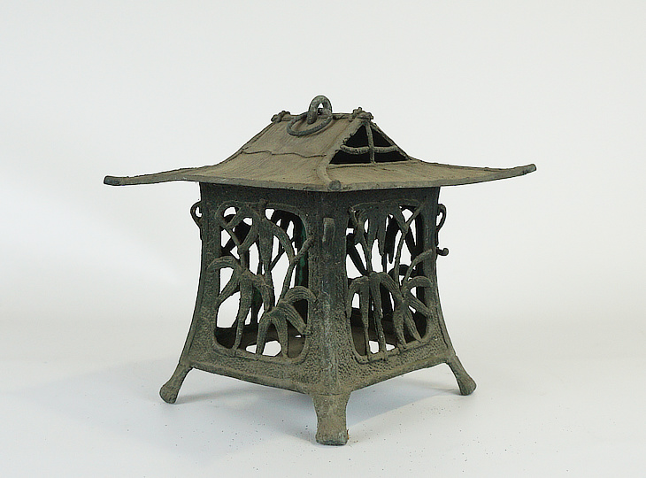 Chikurin Tsutakazura Tsuridōrō, Japanese Antique Metal Lantern - YO23010125