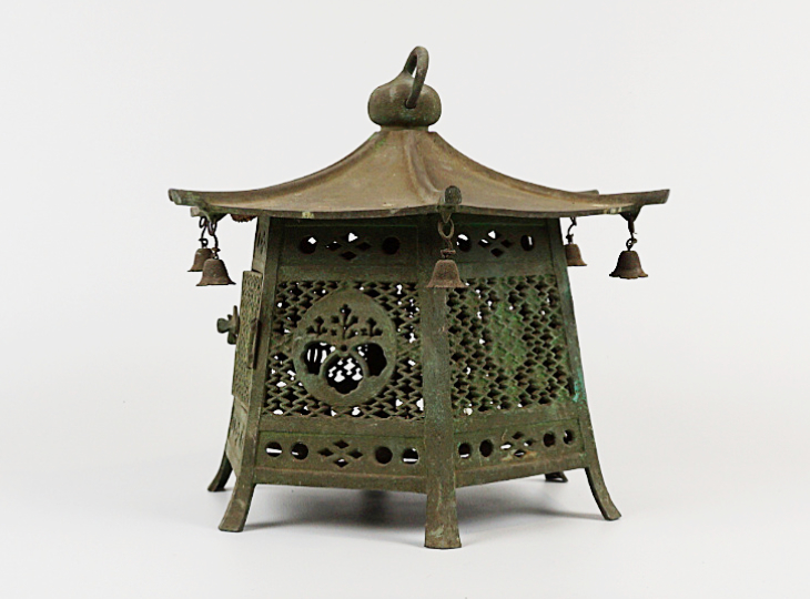 Hana no Kokoro Tsuridōrō, Japanese Antique Metal Lantern - YO23010023