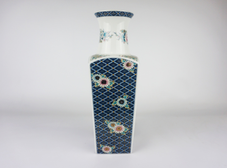 Japanese Porcelain Vase - YO23010101