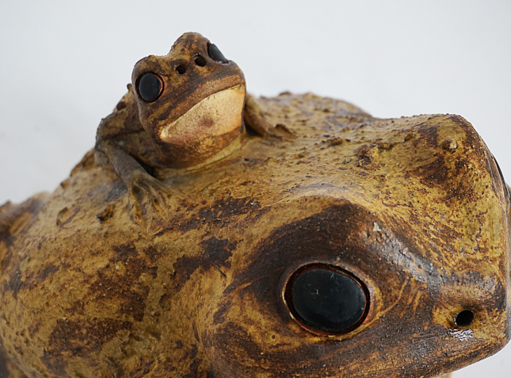 Kaeru, Japanese Ceramic Frog - YO23010060