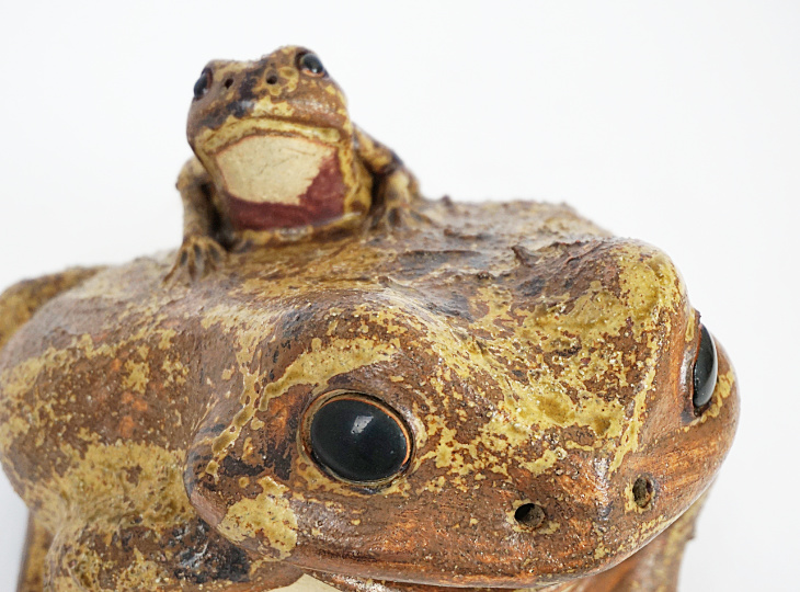 Kaeru, Japanese Ceramic Frog - YO23010061