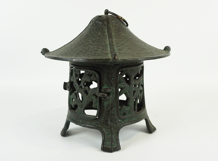 Kinoko Tsuridōrō, Japanese Antique Metal Lantern - YO23010156