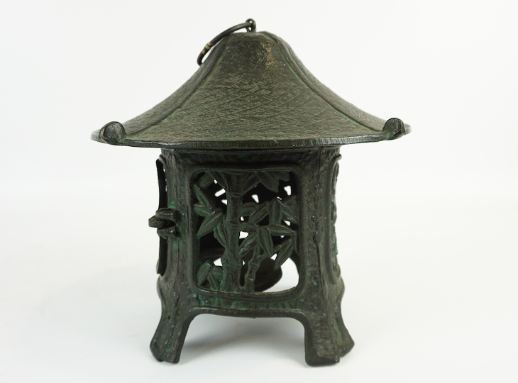 Kinoko Tsuridoro, Japanese Antique Metal Lantern - YO23010156