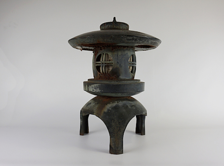 Maru Yukimi Gata, Japanese Antique Metal Lantern - YO23010027