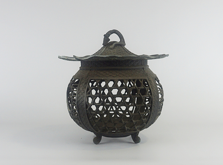 Marugata Tsuridōrō, Japanese Antique Metal Lantern - YO23010038