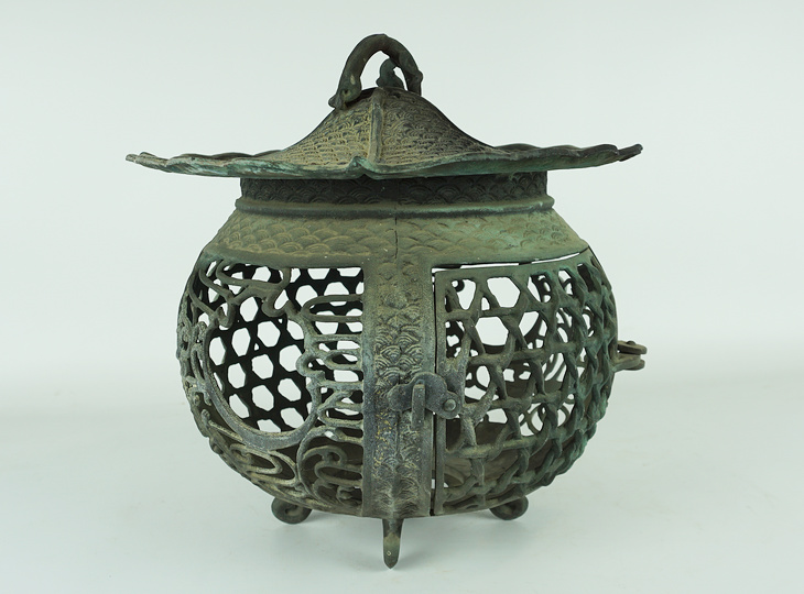 Marugata Tsuridoro, Japanese Antique Metal Lantern - YO23010161