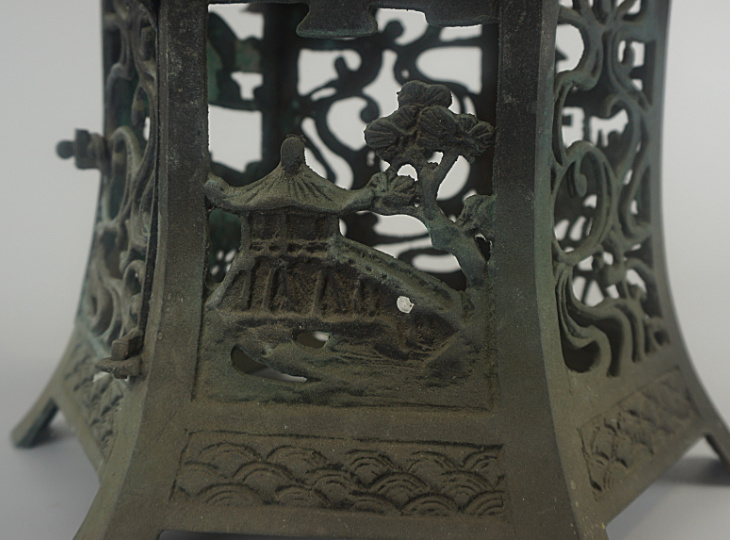 Nihon Teien Tsuridōrō, Japanese Antique Metal Lantern - YO23010053