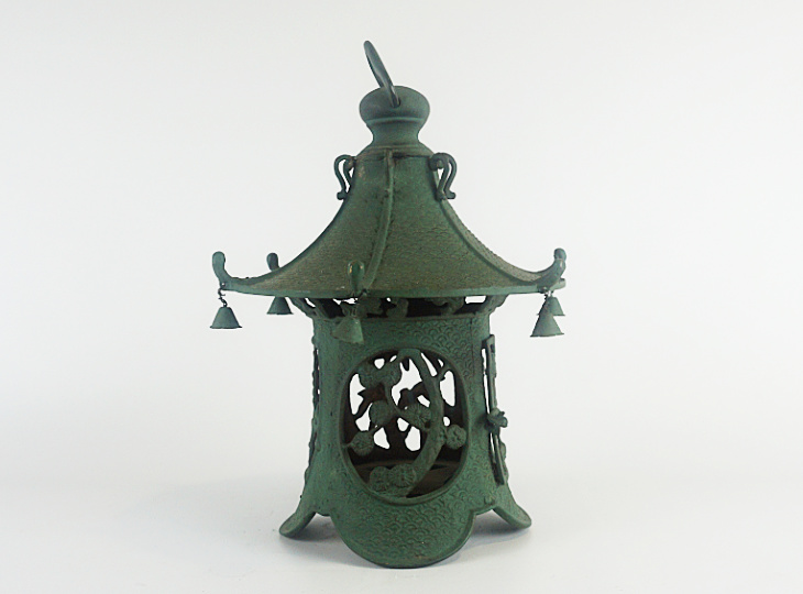 Ryu no Uroko Tsuridoro, Japanese Metal Lantern - YO23010054