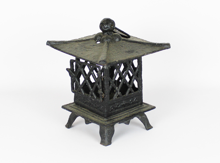 Shikaku Tsuridoro, Japanese Metal Lantern - YO23010222