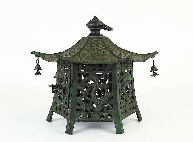 Tsutakazura Tsuridoro, Japanese Antique Metal Lantern - YO23010124