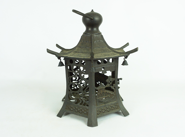 Tsutakazura Tsuridoro, Japanese Antique Metal Lantern - YO23010204