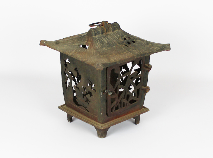 Yoshi Tsuridoro, Japanese Metal Lantern - YO23010225