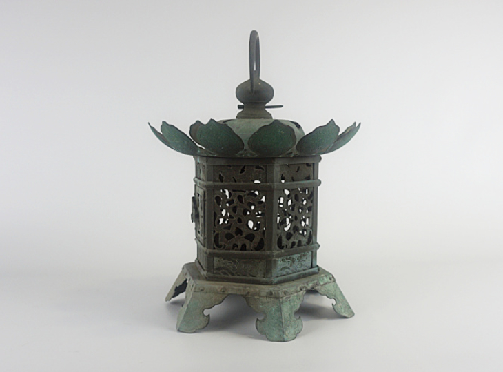 Hasu Tsuridōrō, Japanse Antieke Metalen Lantaarn - YO23010034