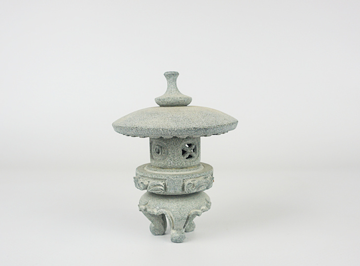 Maru Yukimi Gata Ishidōrō, Granieten Miniatuur Lantaarn - YO23020005