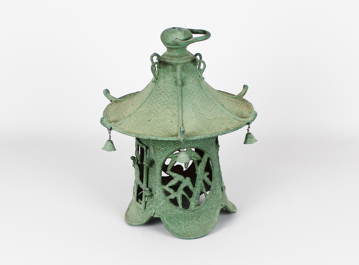 Ryu no Uroko Tsuridoro, Japanse Metalen Lantaarn - YO23010224