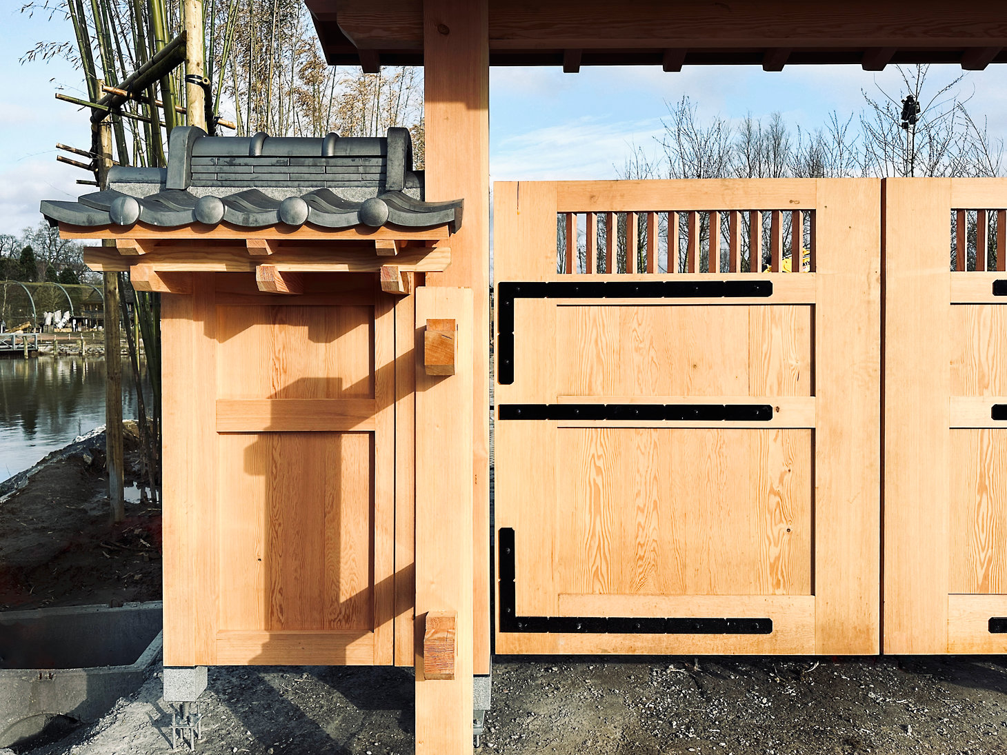 Pairi Daiza Zoo doors of wooden Japanese gate