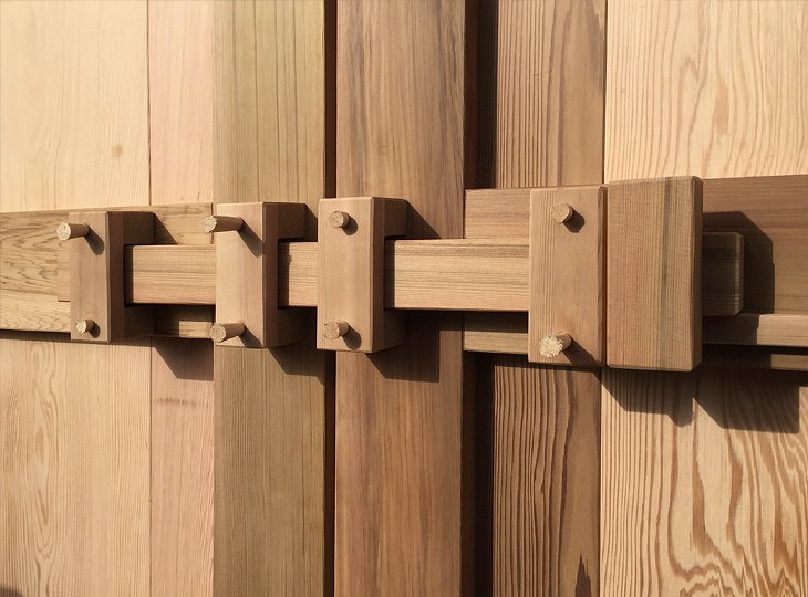 Traditional Japanese Woodwork Carpentry Japanese Gate Sliding Lock